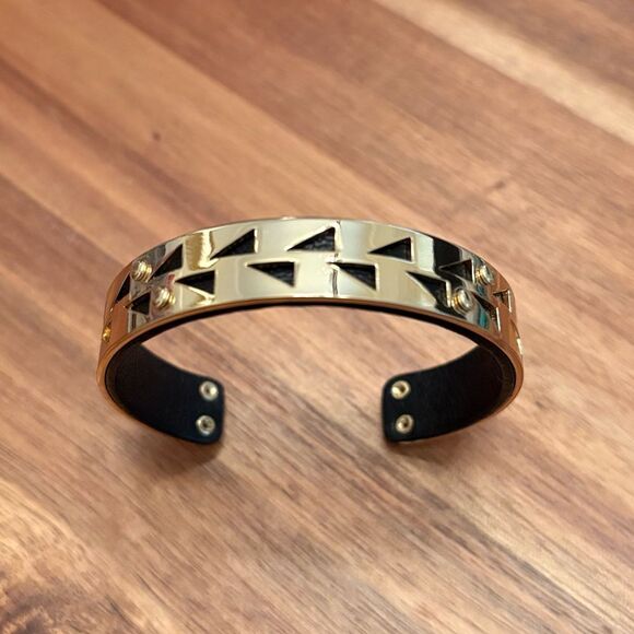 stella & dot | Addison Cuff Bracelet | 2.25” Diameter - Picture 3 of 3